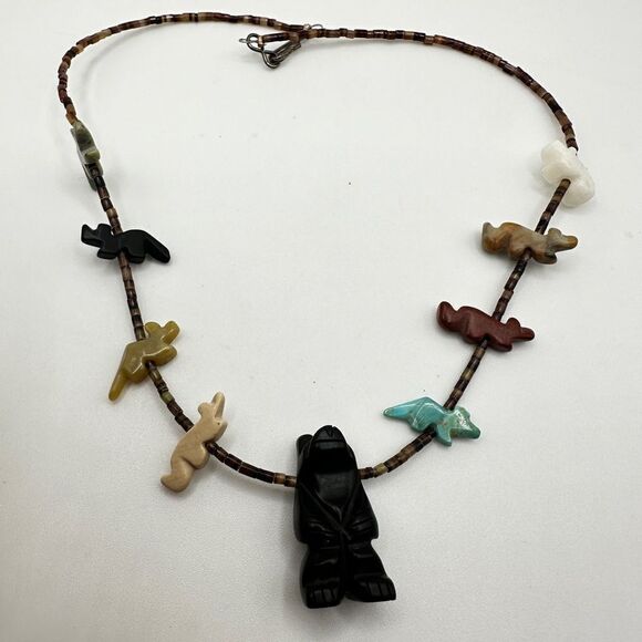 Vintage Zuni-style Fetish Carved Heishi beaded necklace! - Picture 2 of 15